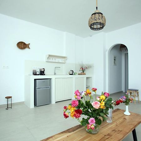 Elia Privileged Suites Andros Ανδροσ Exteriör bild