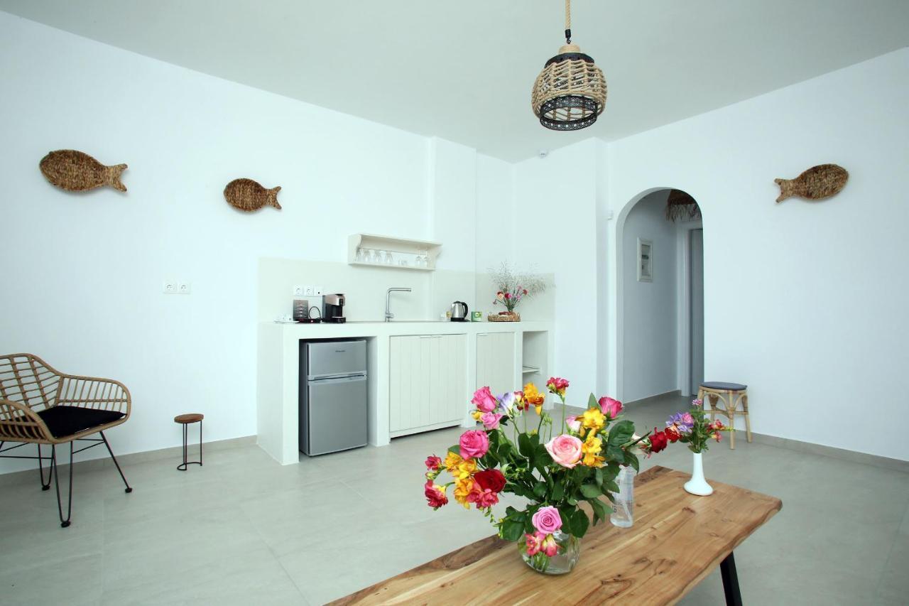 Elia Privileged Suites Andros Ανδροσ Exteriör bild