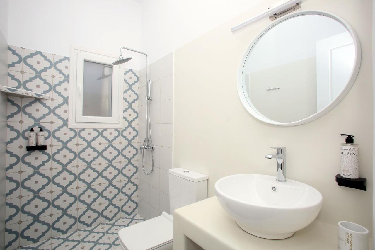 Elia Privileged Suites Andros Ανδροσ Exteriör bild